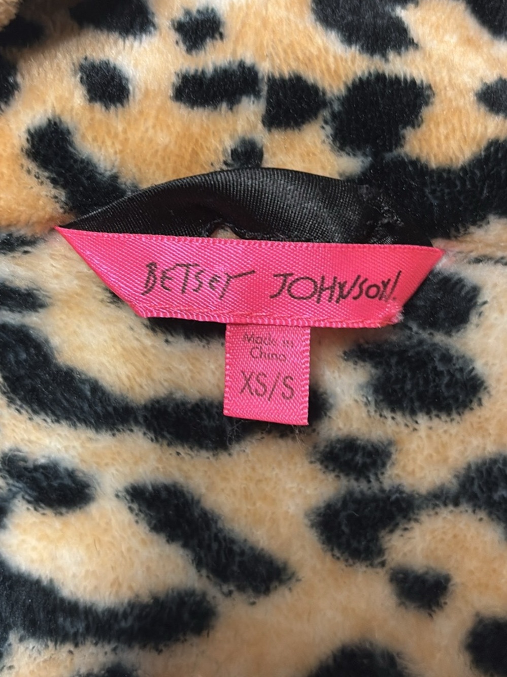 Betsey Johnson women’s Leopard Faux-Fur Robe in Tan & Black